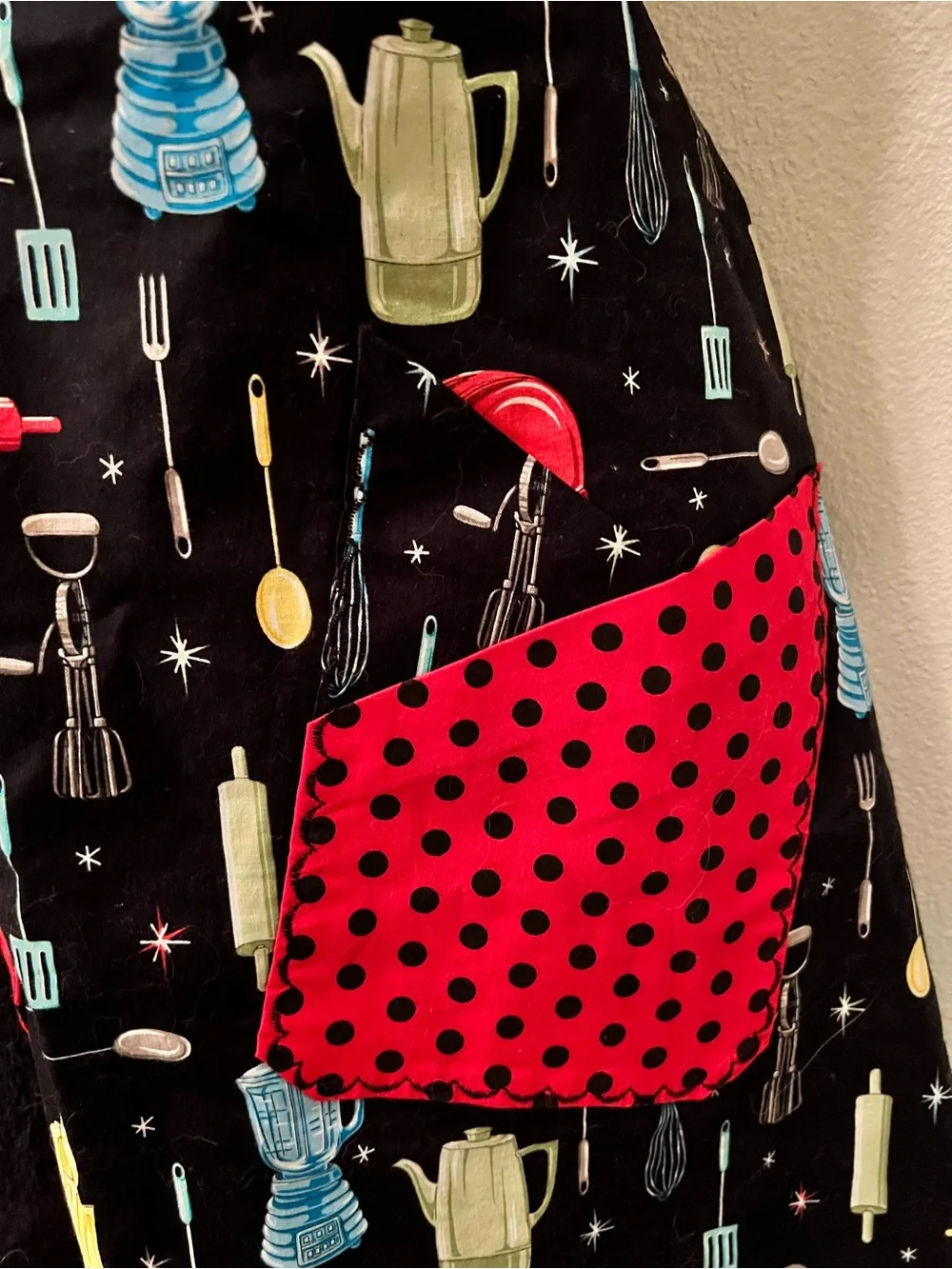 Retro reversible Kitchen Print Apron with Pockets Custom-made